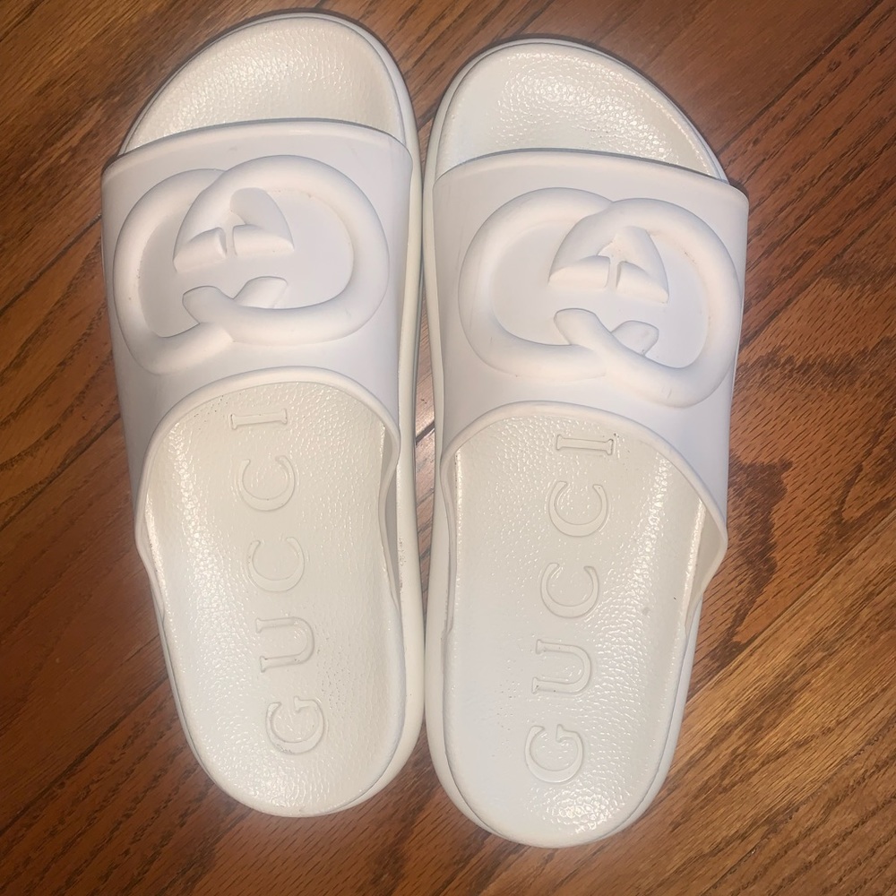 Gucci platform off white slides